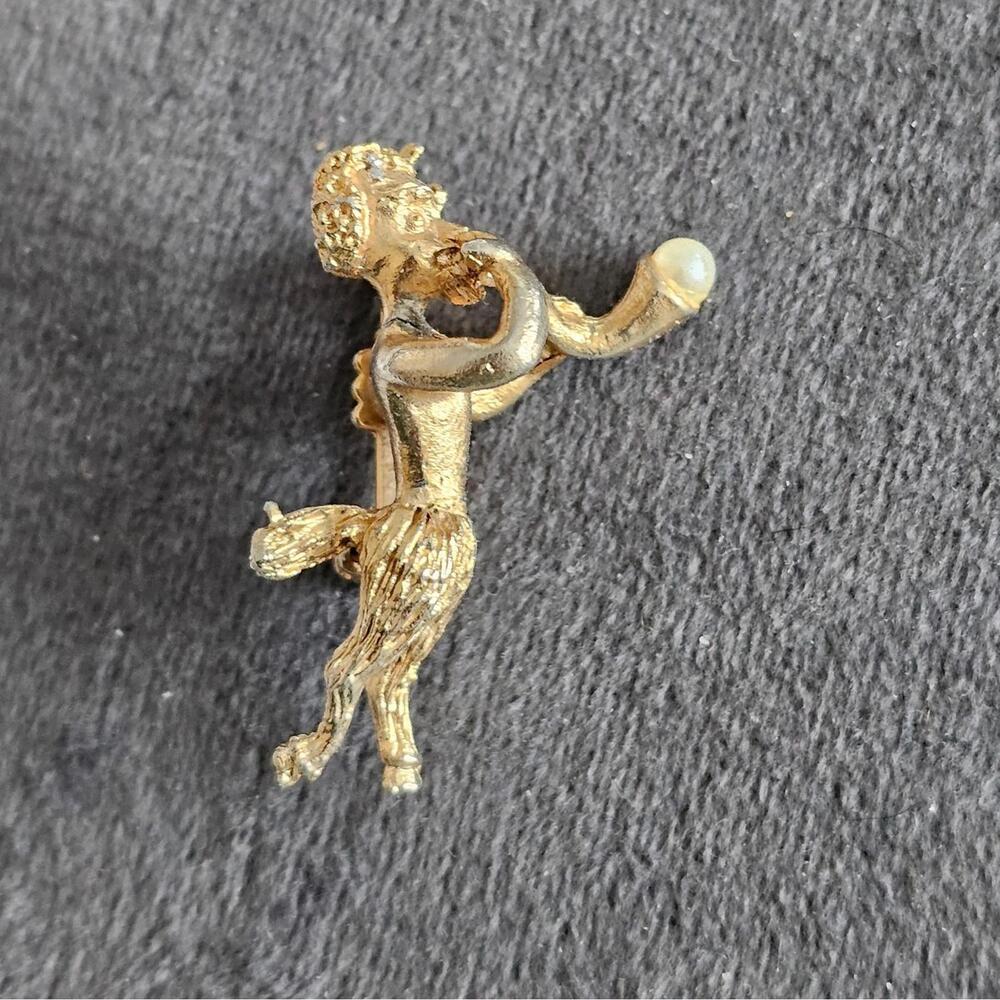 Vintage Centaur Brooch